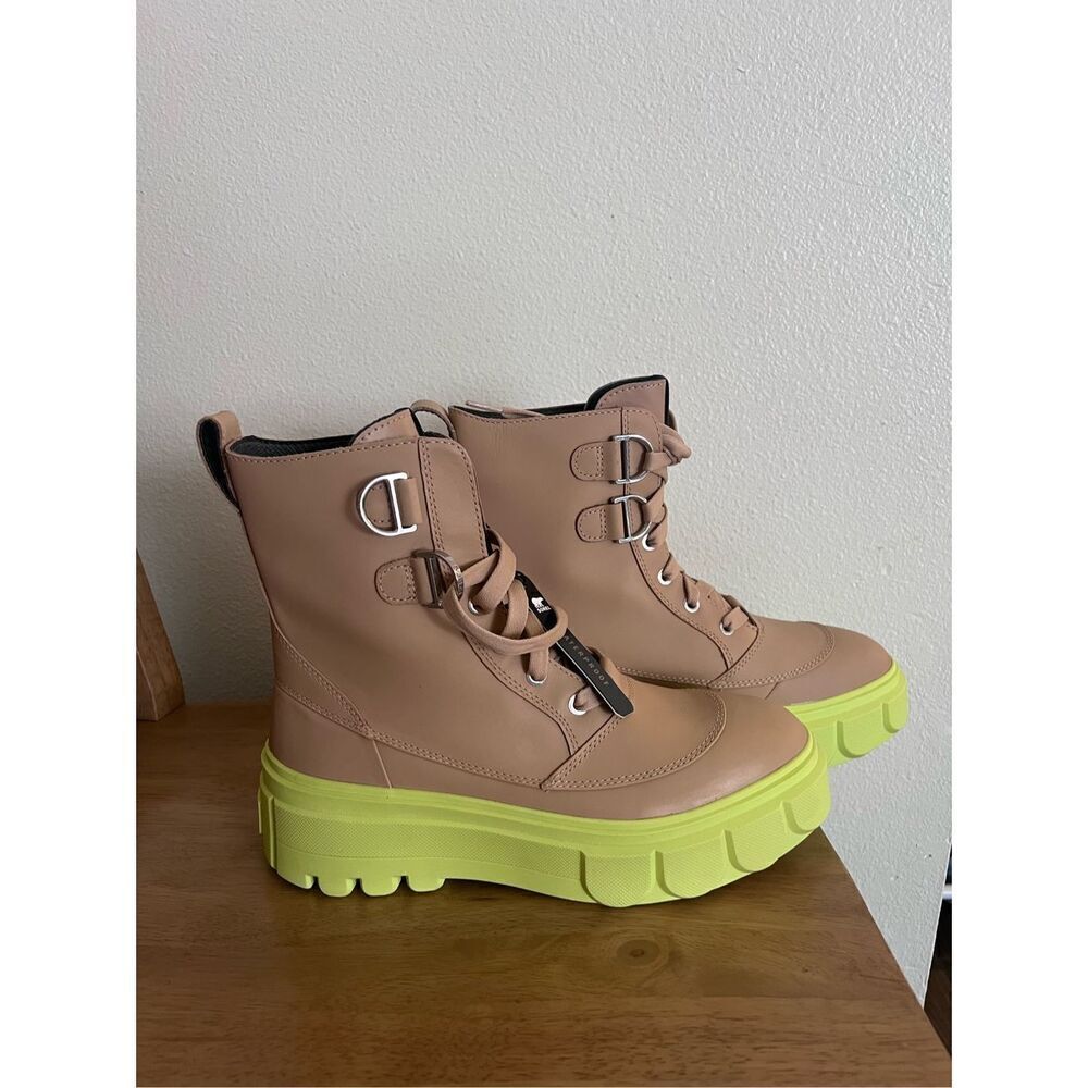 Sorel Women’s Caribou x Boot Lace boots in tan - Picture 4 of 10